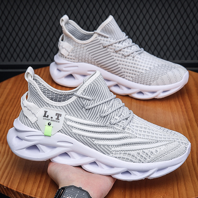 Porous Mesh Upper Men Sneakers - Outdoor Sport With Sticks avis et prix