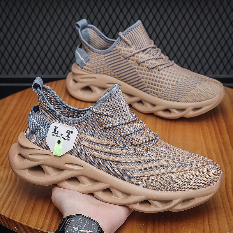 Porous Mesh Upper Men Sneakers - Outdoor Sport With Sticks avis et prix