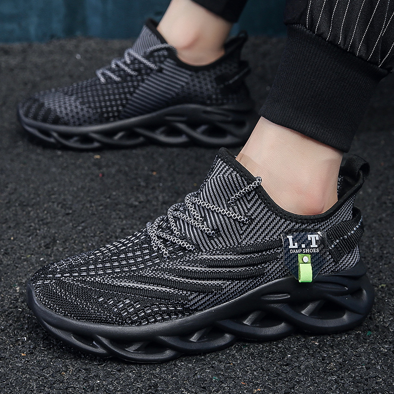 Porous Mesh Upper Men Sneakers - Outdoor Sport With Sticks avis et prix